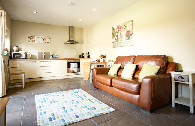 self-catering accommodtion near Bristol Airport